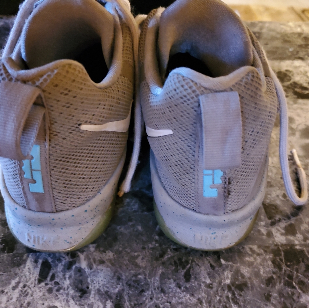 Boys nike kyrie shoes